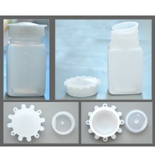 Емкость для общелабораторного применения-бутылка квадратная 100 мл.,с дел,с крышкой, ПЭВП, LAMAPLASТ